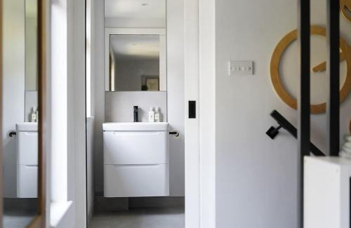 Plaistow Apartment | Little Bay Trees, A Home Away from Home