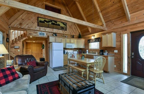 Branson Cedars Cabin | Little Bear Cabin Sum