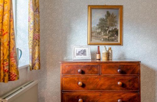 Diss House | Little Crown