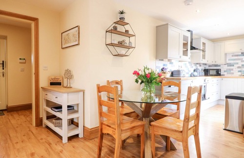Uttoxeter Cottage | Little Gem