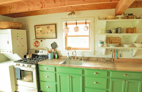 Adamant Cabin | "Little House" a sweet cabin near Montpelier & Maple Corner, Calais, Vermont