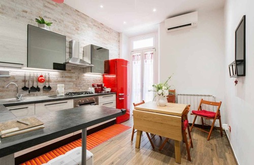 Nettuno Apartment | Little House in the center