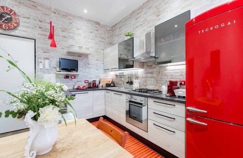 Nettuno Apartment | Little House in the center