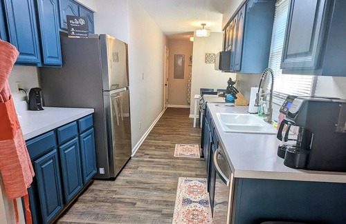Tellico Village House | Little House on the "Parkway" in Beautiful Tellico Village Lake/Golf Community