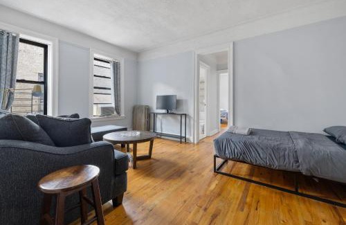 Inwood Apartment | Live In Upper Manhattan on Budget