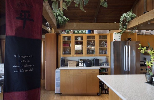 Waialae Iki Ridge House | Live Local Redwood Pole house panaramic Ocean views quiet convienent nbrhood