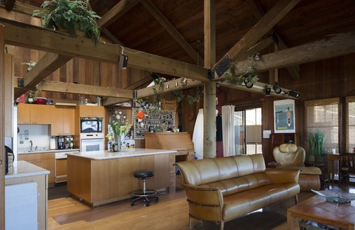 Waialae Iki Ridge House | Live Local Redwood Pole house panaramic Ocean views quiet convienent nbrhood