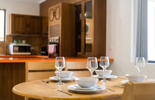 Liverpool House | Liverpool Oasis 5BR Home for Groups and Families