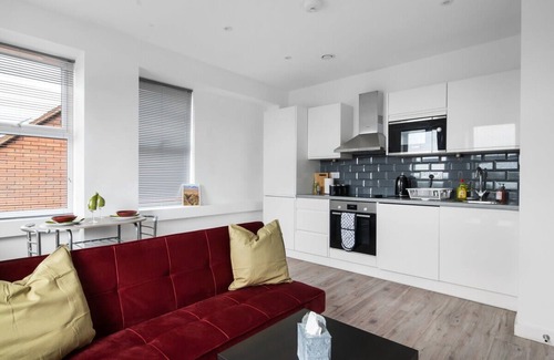 Aylesbury Apartment | Livestay Modern One Bed Apartment in Aylesbury15