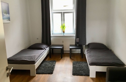 Duisburg Mitte Apartment | Living near the main station and city center - 1st floor