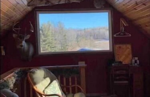 Hixton Cabin | Living Waters Cabin Getaway