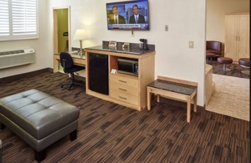 Maplewood Hotel | LivINN Hotel St. Paul – I-94 – East 3M Area
