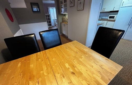 Ljungaverk House | Ljungaverk 110kvm lägenhet med 3 sovrum öppen spis
