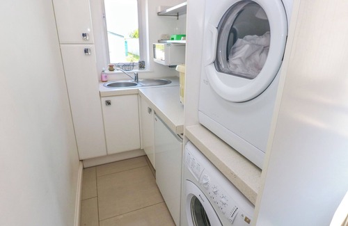 Trefin Cottage | LLAIN GWYNFOR, pet friendly, country holiday cottage in St Davids