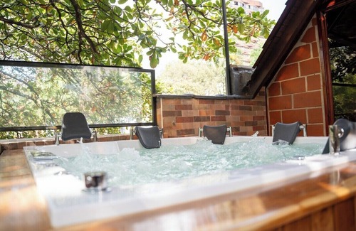 Zona Rosa House | Lleras Luxury Stay w/Private Jacuzzi