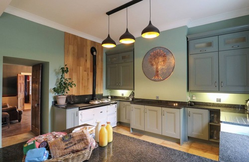 Llanwrtyd Wells Cottage | Llwynderw Hall