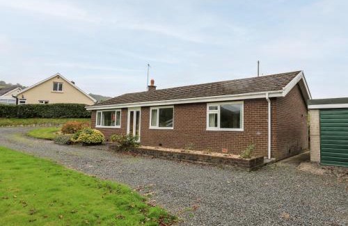 Capel Bangor House | Llwynon