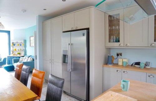 Edern House | Llywnfor