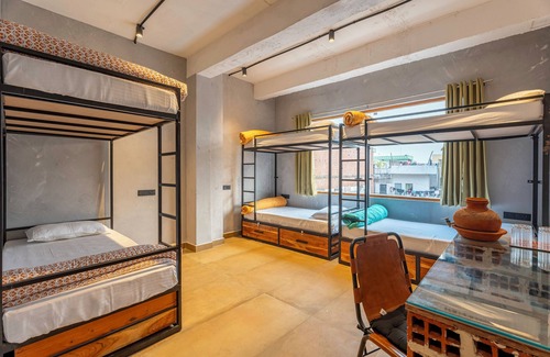 Varanasi Hotel | LOCAL LOK
