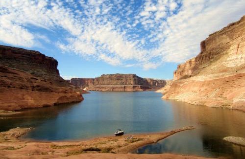 Page House | Local VIEW Pet Friendly BOAT Parking Close to Antelope Canyon HorseshoeBend