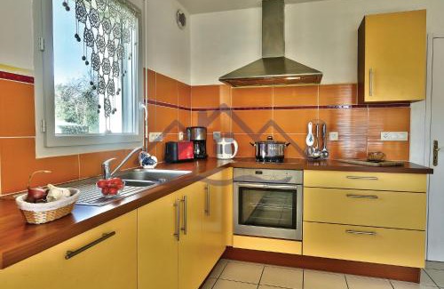 Guilvinec House | LocaLise - M12 - La petite Ty Marjan - Maison familiale avec jardin - A quelques pas des plages et du centre - Animaux admis - Wifi inclus - Draps inclus