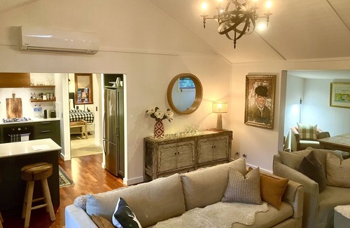 Lower Shotover Cottage | Located 7 minutes from Frankton. Centrally located in the Wakatipu Basin