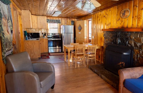 Red River Cabin | Located by the River and facing the mountains