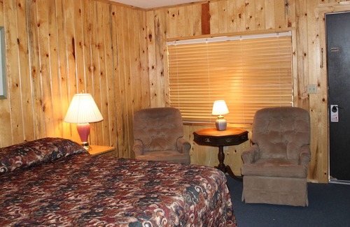 Alpine Apartment | Located in beautiful Alpine, AZ at the historic Tal-wi-wi lodge.