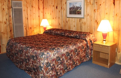 Alpine Apartment | Located in beautiful Alpine, AZ at the historic Tal-wi-wi lodge.