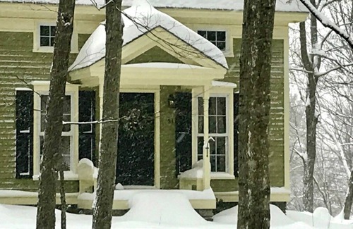 Guilderland Center House | Located in the beautiful Heldebergs, This is a cute little house you will love.