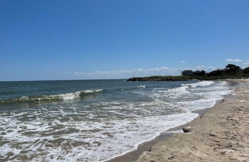 Maryus Apartment | Located on the Chesapeake Bay with panoramic views.