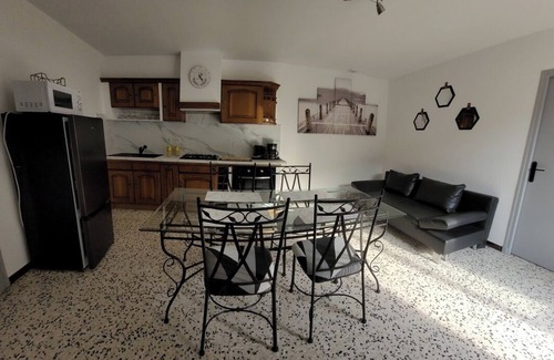 Crestet Apartment | Location de Vacances