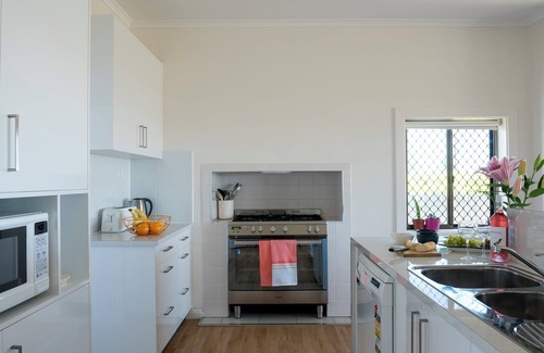 Lacepede House | Location, location, by the Beach. Our Destination is 9