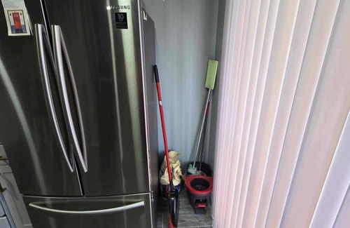 Albuquerque Apartment | Location!Location.LUXE Condo w/JettedTub by Uptown