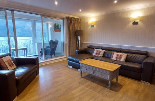 Kinloch Rannoch Condo | Loch Rannoch Highland Club, Pine Martin Lodge 1