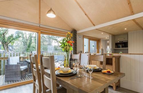 Corfe House | Lodge 17