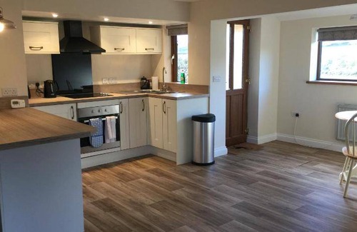 Brimpsfield Cabin | Lodge ∙ 2 guests