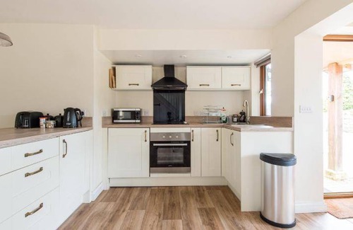 Brimpsfield Cabin | Lodge ∙ 2 guests
