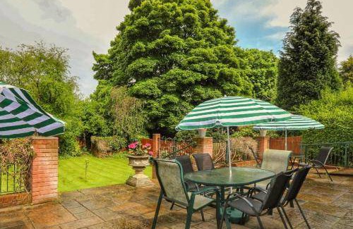 Edgbaston Cabin | Lodge ∙ 2 guests