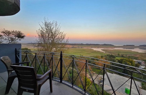Dera Gopipur Hotel | Lodge At Pong, Anoh