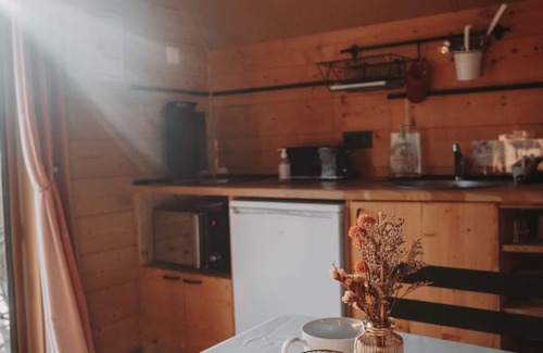 Sainte-Honorine-de-Ducy Apartment | Lodge omaha avec nordic bath