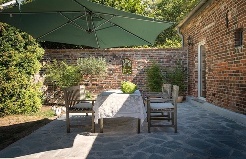 Huenxe Apartment | Loft apartment with garden + fireplace in the 100 year old house Niederrhein Ruhrgebiet