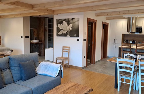 Sumbilla Apartment | Loft con Encanto e Hidromasaje en Navarra, Cerca de Baztan
