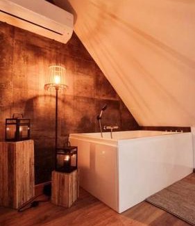 Grendelbruch Apartment | Loft de charme pour amoureux et hammam!