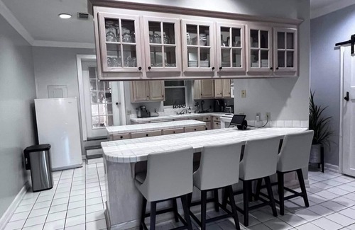Tuscaloosa Condo | Loft in the Heart of Downtown: Steps Away from Restaurants, Bars & the Stadium