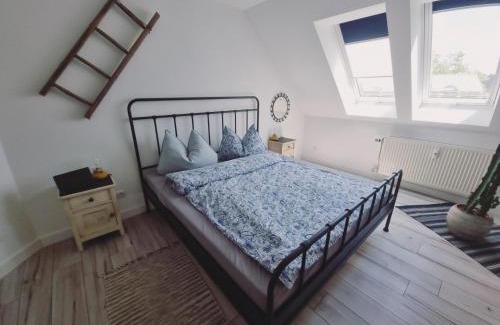 Nittendorf Apartment | Loft mit Whirlwanne - Stadtnah!