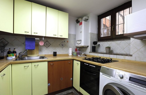 Vercelli Apartment | Loft Piazza Cavour Vercelli- Private Entrance Central to Milan Turin