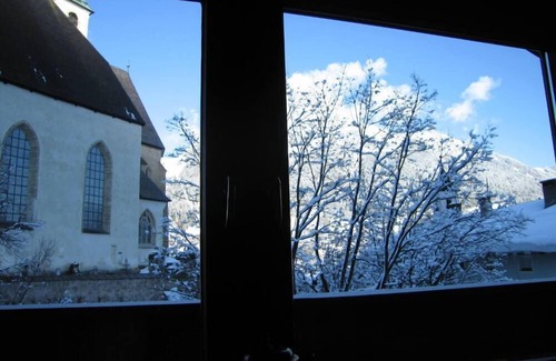 Kitzbuehel Apartment | LOFT, WITH BEAUTIFUL VIEW, A FEW STEPS FROM THE SKI SLOPES IN THE ANCIENT HEART OF KITZBÜHEL.
