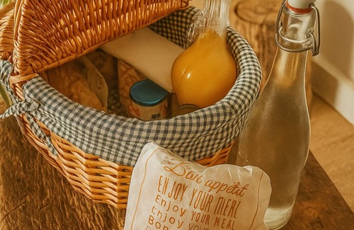 Teloche Bed & Breakfast | Lofts at Château de Posset