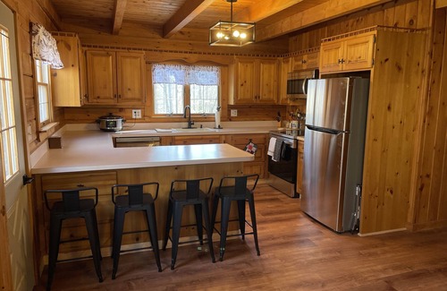 Bristol Cabin | Log Cabin 1.6 Miles from Newfound Lake! Pet Friendly! Sleeps up to 10